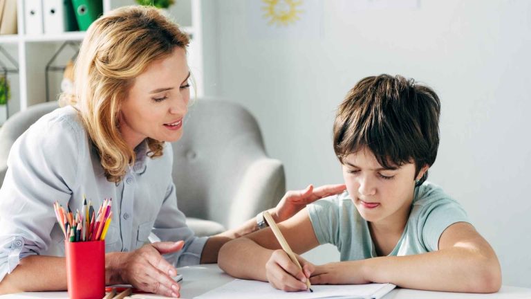 Cara Orang Tua Mengenali Potensi, Minat, dan Bakat Anak dengan Autisme